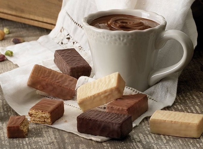 Babbi wafers and hot chocolate